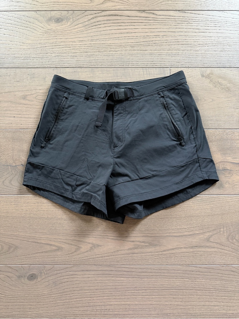 Backcountry Women’s Black Ripstop 3.5 inch hiking shorts NWOT